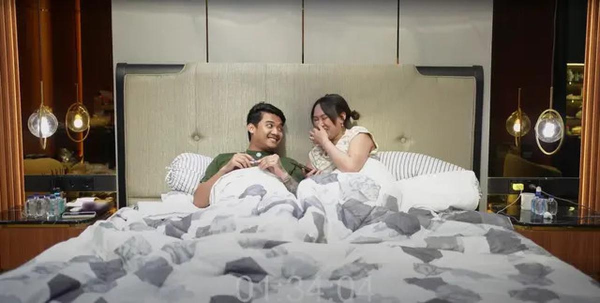 6 Potret Kamar Tidur Happy Asmara dan Gilga Sahid, Elegan dengan Nuansa Kayu