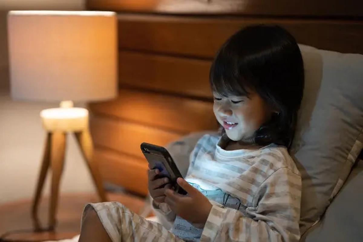 Tanda Kecanduan Gadget yang Perlu Diketahui, Waspadai Dampak pada Kesehatan