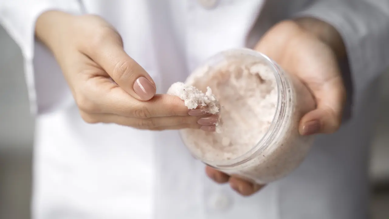 Ilustrasi Body Scrub
