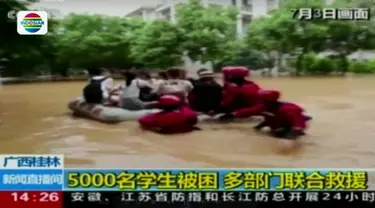 Setidaknya 56 orang tewas dan 22 orang lainnya dilaporkan hilang saat hujan lebat yang diikuti banjir besar melanda China.