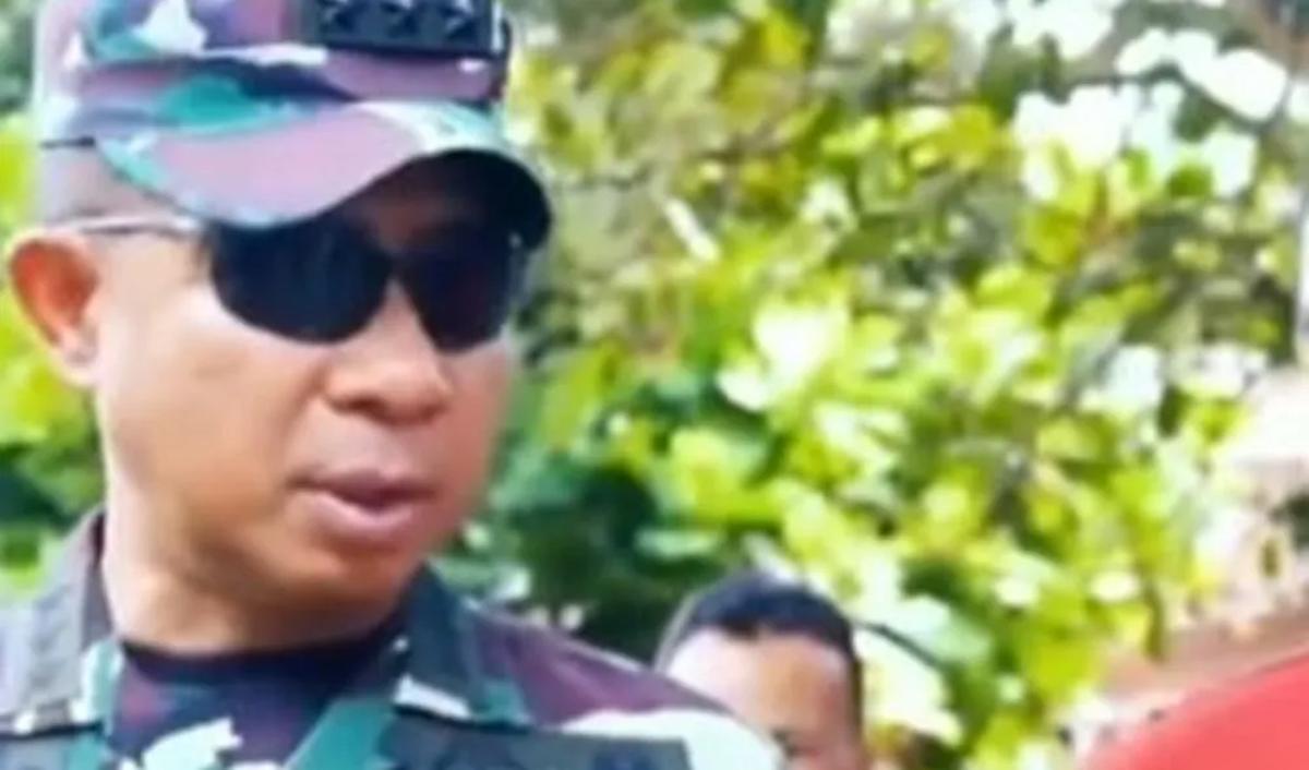 Jika diibaratkan, Agus Subiyanto seperti pepatah yang berbunyi buah jatuh tak jauh dari pohonnya. Bagaimana tidak, Agus sebenarnya mengikuti jejak sang ayah yang berprofesi di dunia militer. <br>