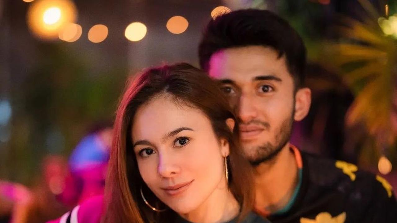 Usai dikabarkan Putus dari Wulan Guritno, Ini 7 Potret Terbaru Sabda Ahessa yang Bikin Pangling