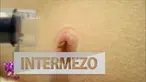 Selama kurang lebih lima menit lamanya, terlihat kalau orang dalam video sedikit mengalami kesulitan untuk menarik hewan ini.