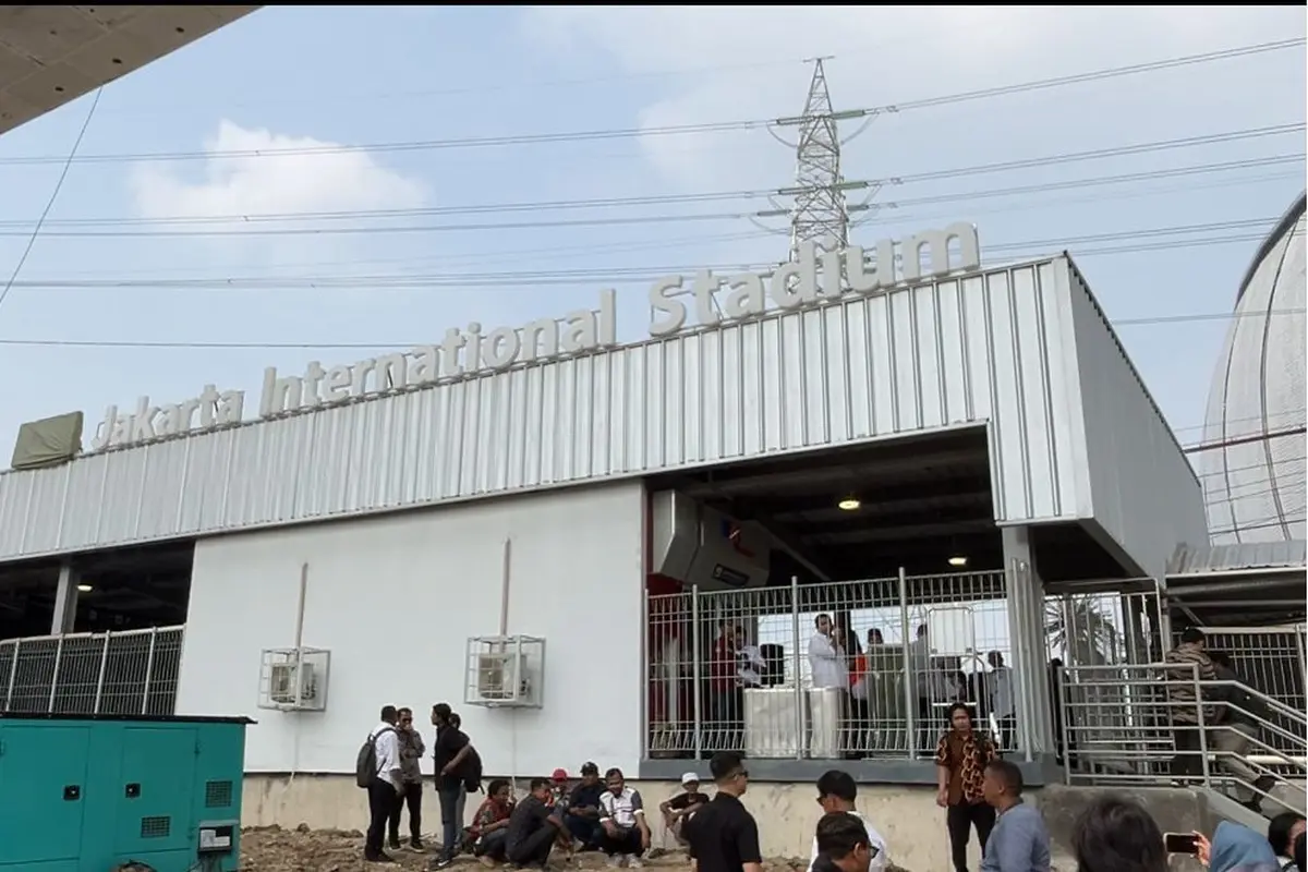 Gubernur DKI Jakarta Pramono Anung meresmikan Jembatan Penyeberangan Orang (JPO) penghubung JIS–Ancol dan mengaktifkan Stasiun KRL JIS, Senin (22/6/2026). (Istimewa)