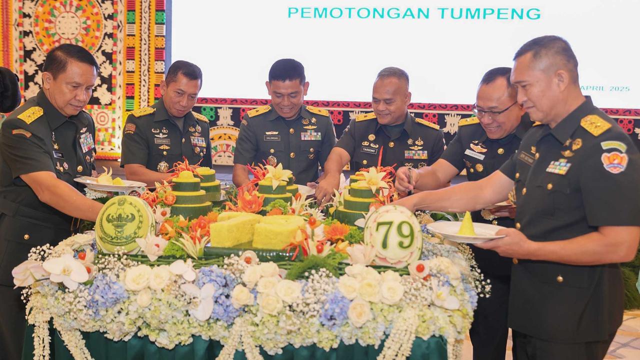 FOTO: Kebersamaan Kasad Bersama Istri Prajurit TNI AD