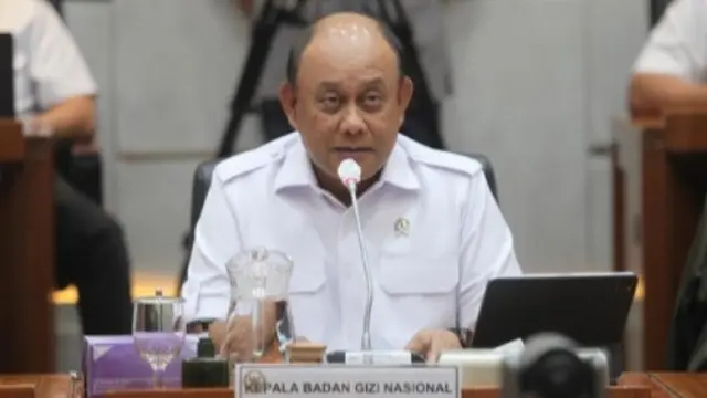 Kepala BGN Dadan Hindayana menyebut dapur Satuan Pelayanan Pemenuhan Gizi (SPPG) untuk program Makan Bergizi Gratis (MBG) yang dibangun Polri mempunyai alat rapid test yang digunakan untuk menguji makanan yang sudah dimasak.