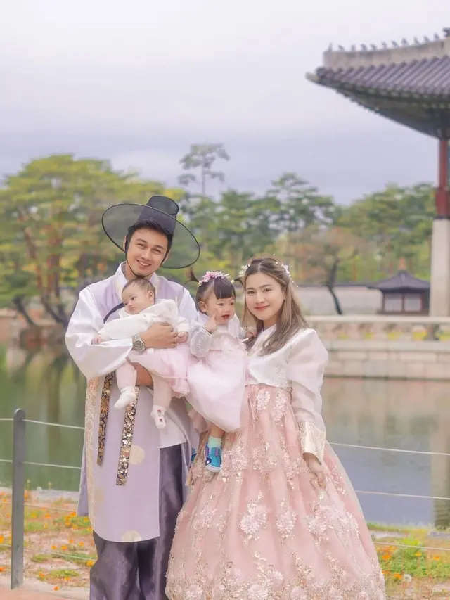 Felicya Angelista dan keluarga kecilnya di Korsel