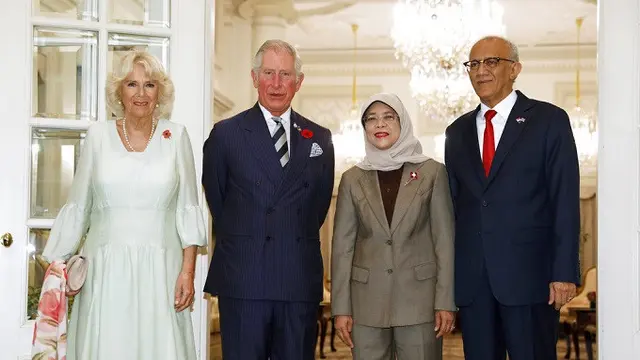 Pangeran Charles serta istri bersama dengan Presiden Singapura Halimah Yacob dan suami