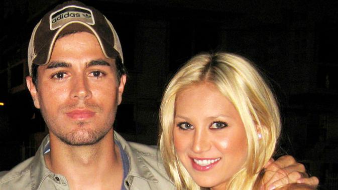 Enrique Iglesias Anna Kournikova Pamer Anak Untuk Pertama Kali Showbiz Liputan6 Com