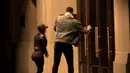 Bahkan video Tristan Thompson bersama dengan model Lani Blair memasuki hotel pun tersebar. (TMZ)