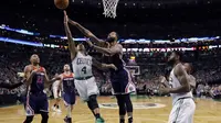 Markieff Morris saat melawan Boston Celtic pada laga Semifinal NBA, Senin (15/5/2017), Wizard tumbang 105-115, (AP Photo/Charles Krupa)