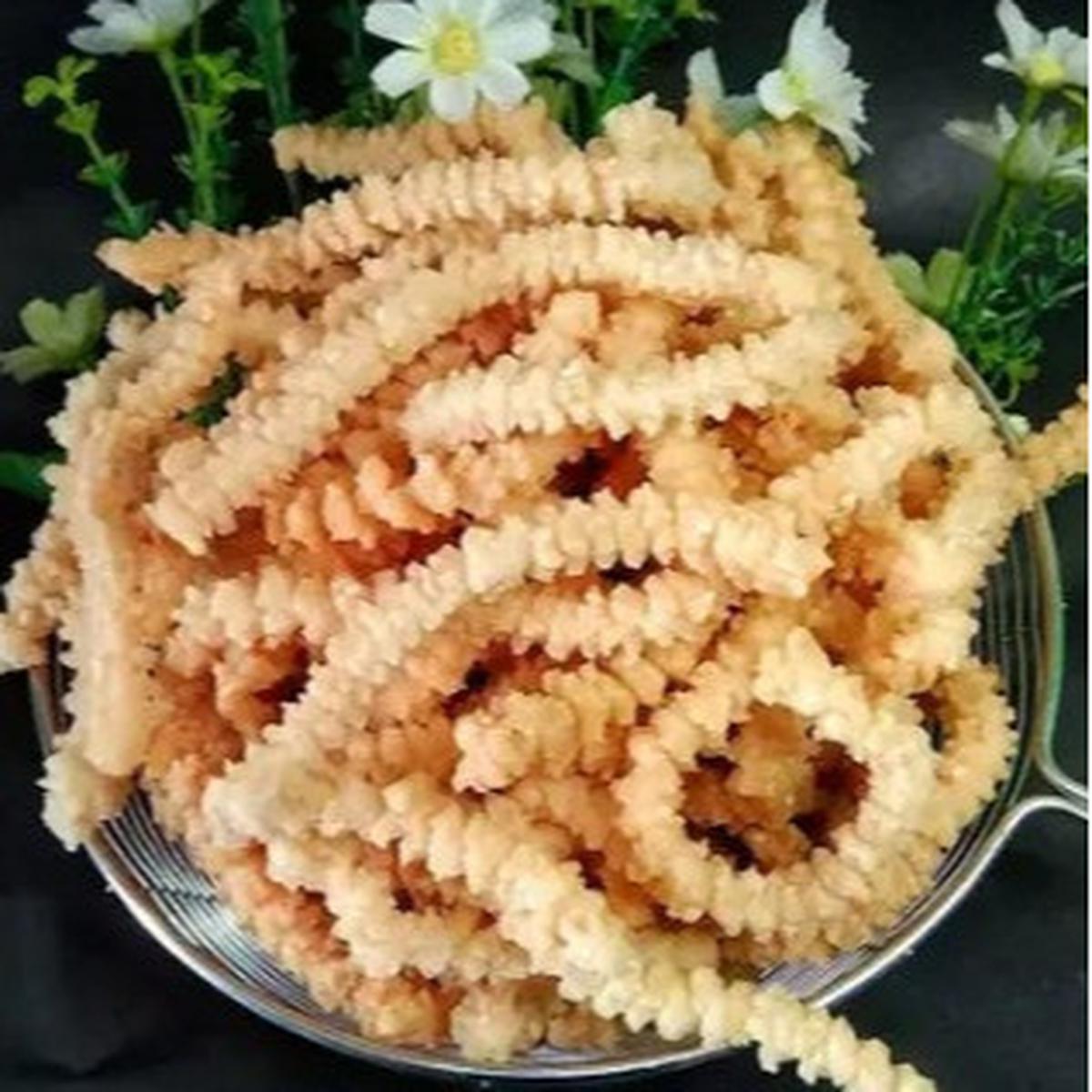 Kue Akar Kelapa Wijen Tanpa Telur
