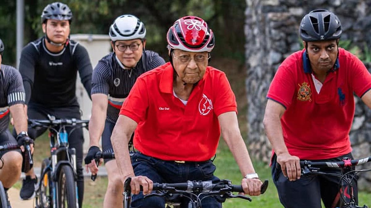 Mahathir Mohamad Ulang Tahun ke-100, PM Malaysia Anwar Ibrahim Sorot Gaya Hidup Sehat dan Dedikasinya