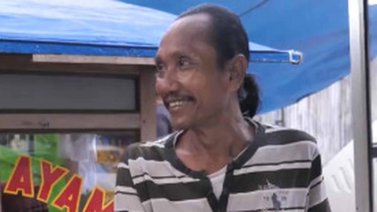 Sosok Tukang Bubur Kacang Ijo Gerobak Jago Bahasa Inggris & Jepang, Bule Sampai Belajar padanya