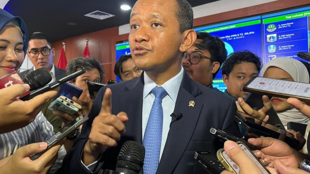 Jadi, jangan hanya meminta IUP yang kita kasih tapi komitmen dia enggak selesaikan," ujar Bahlil.