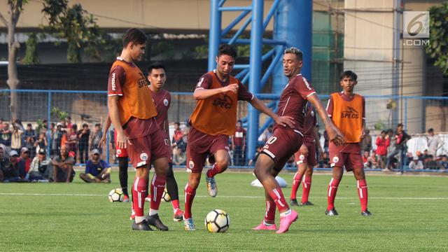 Persija Gelar Latihan Perdana Terbuka