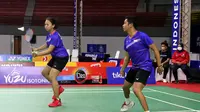 Pasangan&nbsp;tuan rumah Fredy Setiawan/Khalimatus Sadiyah lolos ke perempat final nomor ganda campuran&nbsp;SL 3 - SU 5 Indonesia Para Badminton International 2022 yang berlangsung di GOR Among Rogo, Daerah Istimewa Yogyakarta, Rabu (24/8). (foto: istimewa)