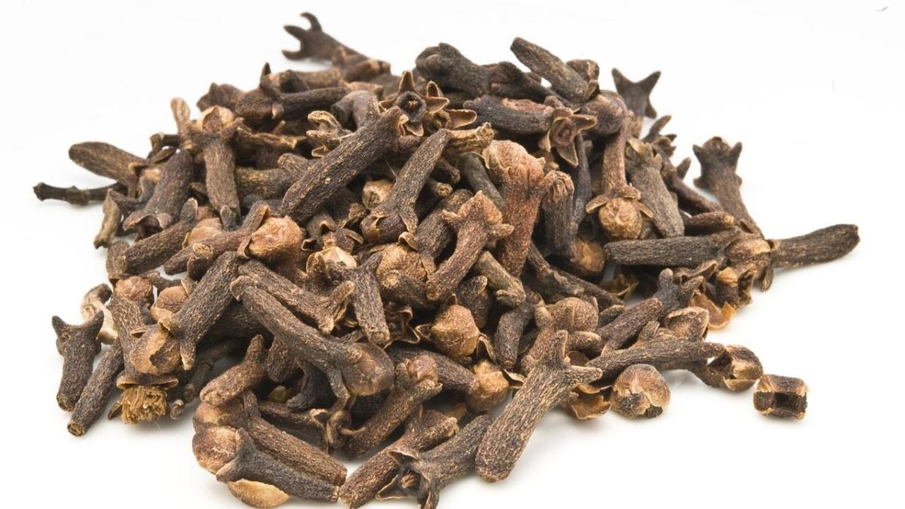 3. Cengkeh<br>