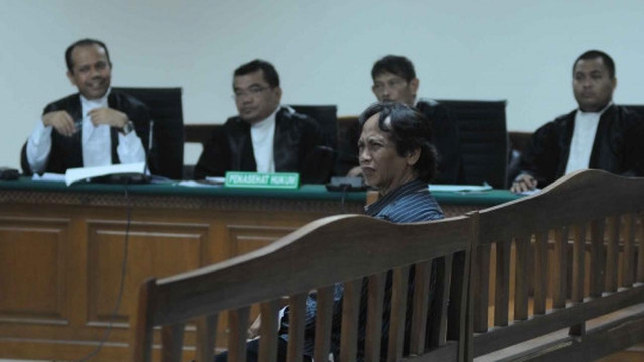 Mandra jalani sidang perdana kasus korupsi TVRI