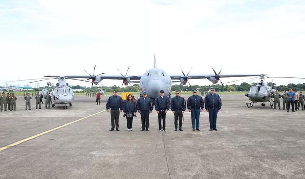 Presiden Hadiri Acara Penyerahan Pesawat