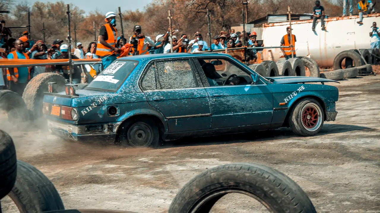 Kecelakaan Mobil