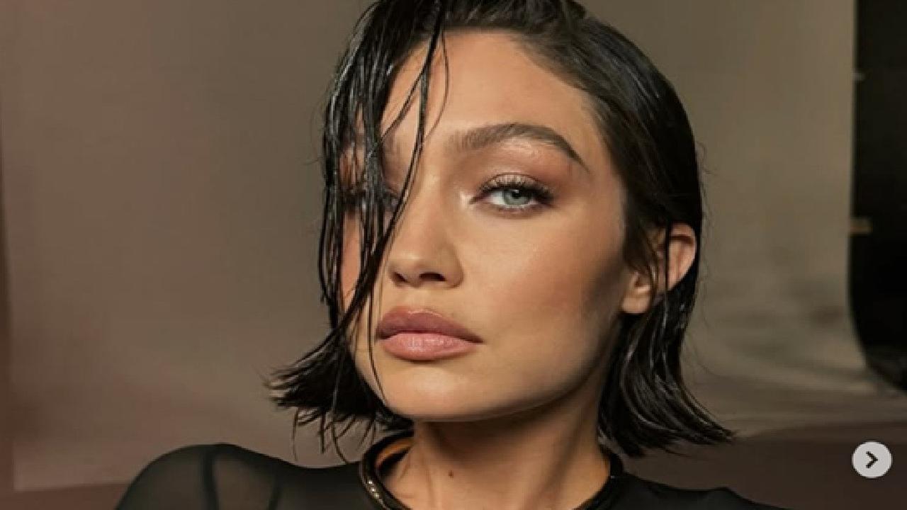 Eksperimen Rambut Terjauh Gigi Hadid, Dicat Hitam Pekat