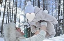 5 Potret Syahrini Ajak Princess R Main Salju Pertama Kalinya di Jepang, Kegemasan di Balik Wajah yang Masih Dirahasiakan