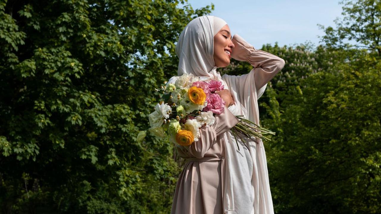 5 Inspirasi Model Gamis Rompi Panjang Terbaru 2025, Sangat Berkelas untuk Pakai di Acara Formal maupun Kasual