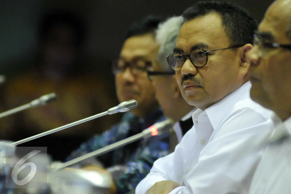 20160412- Sudirman Said Bahas Isu Terkini Blok Mahakam di Komisi VII-Jakarta- Johan Tallo