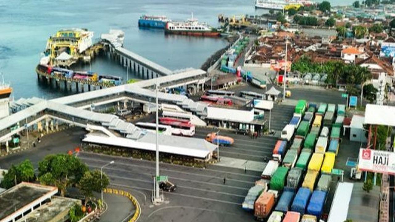 Fakta Antrean Pelabuhan Ketapang Mengular 18 KM: ASDP dan Regulator Berkolaborasi Atasi Kemacetan