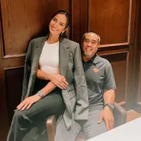 Potret Nia Ramadhani dan keluarga (Instagram/ramadhaniabakrie).