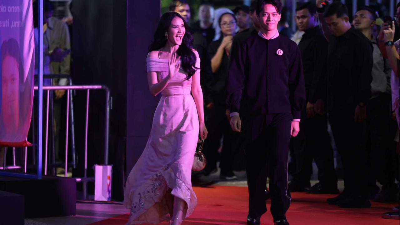 FOTO: Rangga & Cinta, Kisah Ikonik Generasi 2000-an Kembali Hidup di Layar Lebar