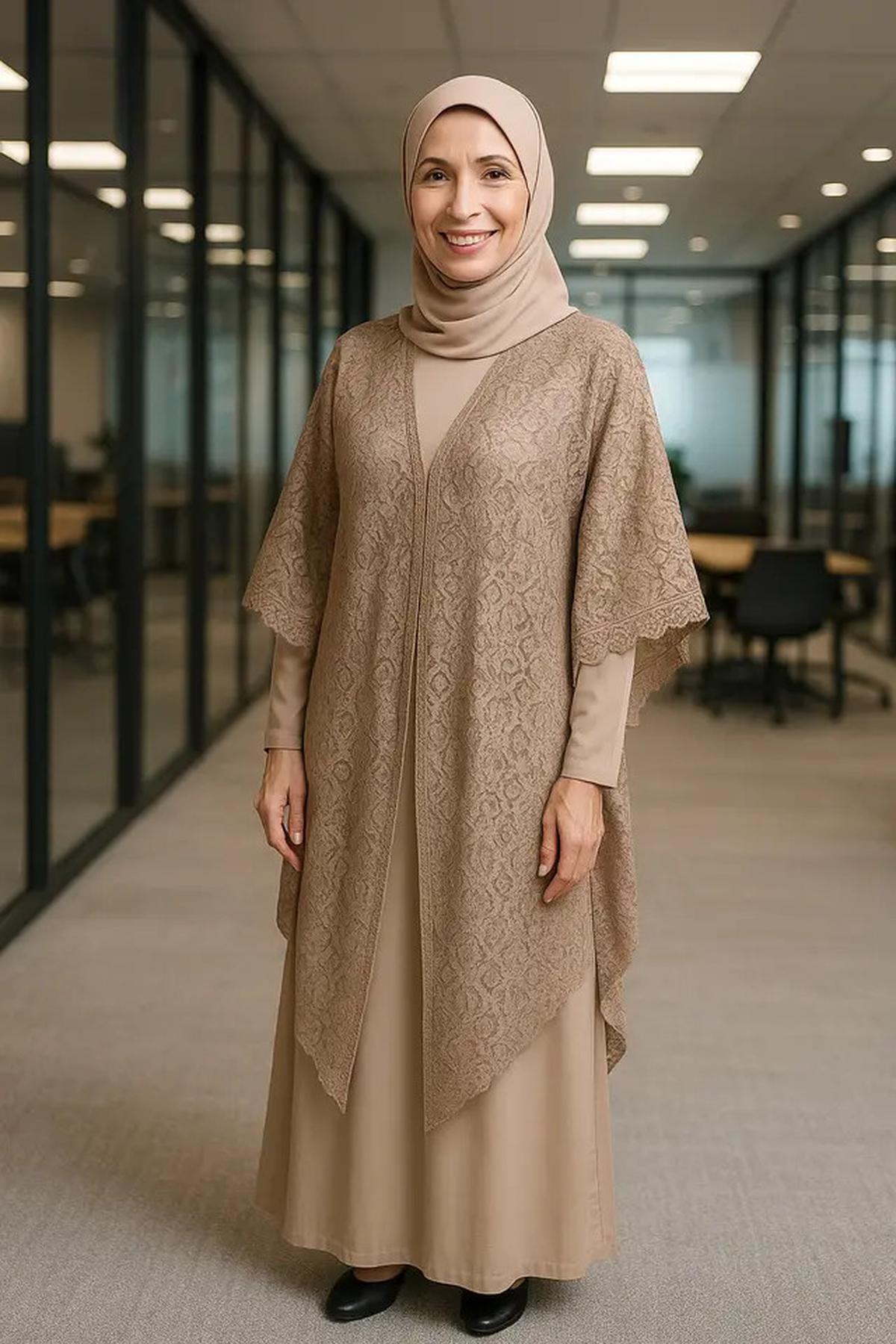 8 Model Kaftan Abaya Terbaru agar Ibu-Ibu 50 Tahun Tampil Jauh Lebih Muda