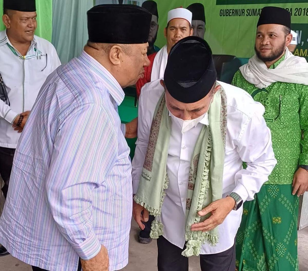 Oleh karena itu, Edy yakin bahwa masyarakat khususnya di wilayah Sumatera Utara akan merindukan sosok mendiang. "Saya yakin masyarakat Sumut pasti akan merindukan sosok beliau," lanjutnya.<br>