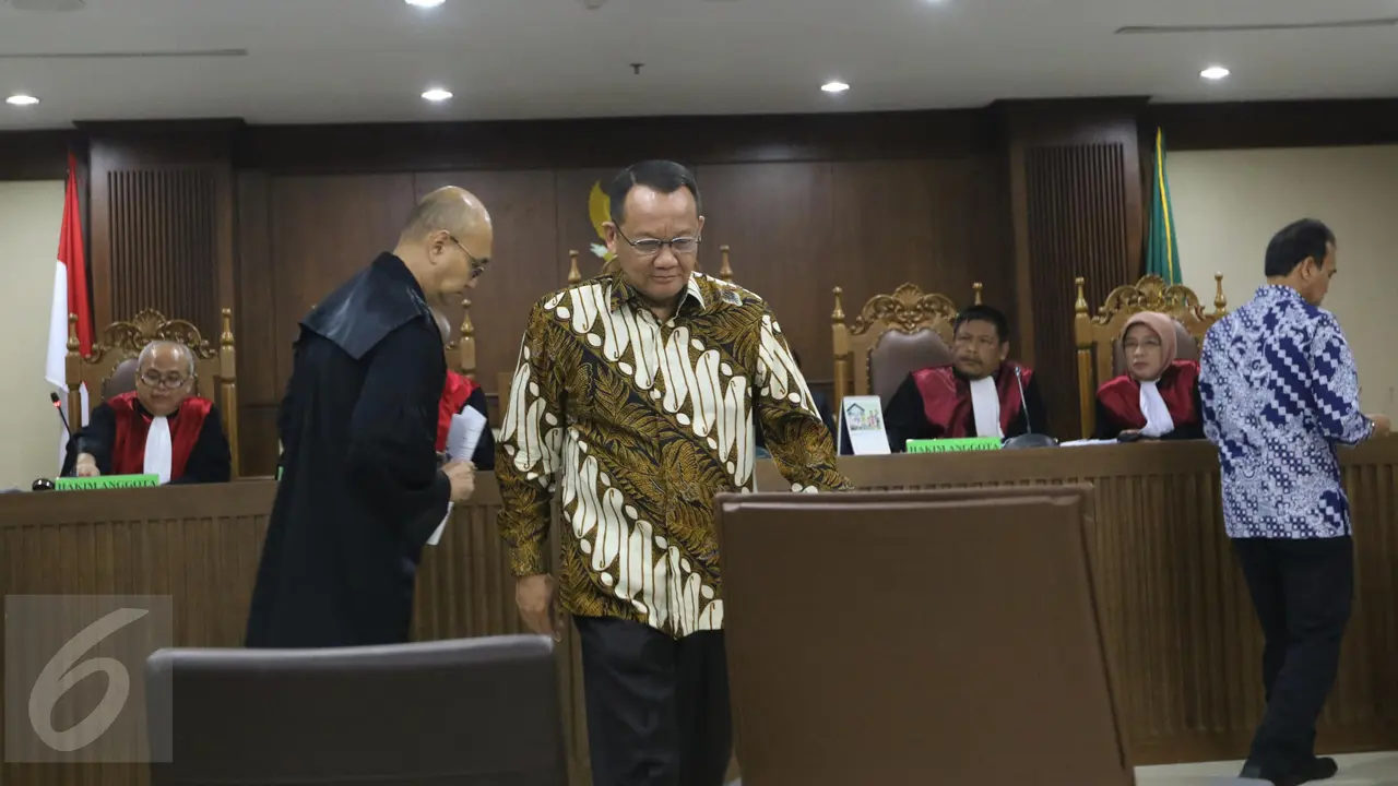 20161026-Mantan-Sekretaris-Ma-Bersaksi-di-Pengadilan-Tipikor-Jakarta-HA