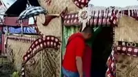 VIDEO: Ratusan Pengikut Dimas Kanjeng Bertahan di Padepokan