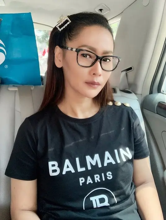 Biasa Pakai Wig, 6 Potret Inul Daratista Tunjukkan Rambut Asli Ini Tuai Pujian (Sumber: Instagram/inul.d)