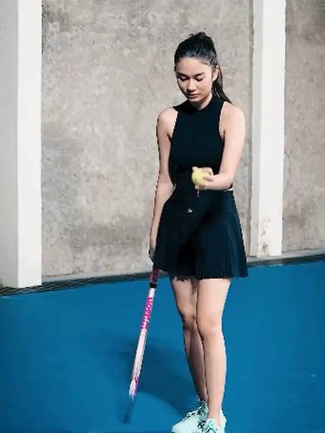 Disebut Multitalenta, Ini 7 Potret Azizah Salsha Tekuni Olahraga Tenis Lapangan