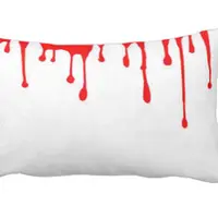 Bantal darah ini bisa bikin teman kamu jantungan