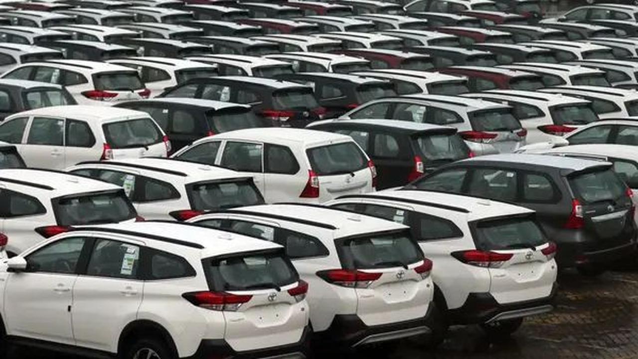 Penjualan Makin Lesu, Gara-gara Harga Mobil Kian Mahal?