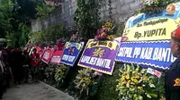 Pelayat Padati Rumah Duka Korban Bentorkan Suporter di Bantul