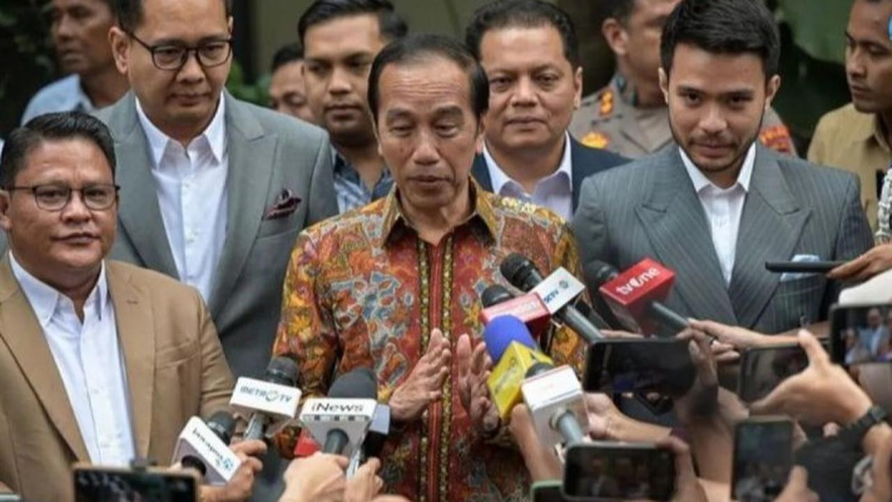 VIDEO: Jokowi Emosi Soal Polisikan Pemfitnah Ijazah Palsu "Mereka Sudah Menghina Saya Sehina-hinanya!"