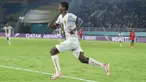 Timnas Mali U-17 menjadi tim terakhir yang memastikan lolos ke babak semifinal Piala Dunia U-17 2023 setelah mengalahkan Timnas Maroko U-17 dengan skor tipis 1-0 pada laga perempat final di Stadion Manahan, Solo, Sabtu (25/11/2023) malam WIB. Gol tunggal kemenangan Mali dicetak sang kapten, Ibrahim Diarra pada menit ke-81. Dengan hasil ini, Timnas Mali U-17 akan bersua Prancis di babak semifinal. (Doc. LOC WCU17/RKY)