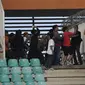 Kerusuhan oknum suporter Persija Jakarta dengan Ultras Persikabo Curva Sud (UPCS) terjadi setelah pertandingan di Stadion Pakansari, Cibinong, Selasa (16/7/2019). (Bola.com/Yoppy Renato)