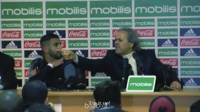 Ekspresi Riyad Mahrez saat melihat pelatih Aljazair, Rabah Madjer marah-marah di konferensi pers. This video is presented by Ballball.