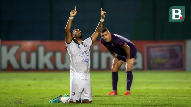 Foto: Hasil BRI Liga 1, Arema FC Sukses Kalahkan Persik Kediri dalam Drama Lima Gol