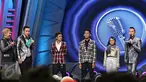 Para Finalis saat berbincang dengan para presenter Stand Up Comedy 2015 di Studio Indosiar, Jakarta, (13/11/2015). Mas Cemen, Ephy, dan Musdalifah menjadi Grand Finalis Stand Up Comedy 2015. (Liputan6.com/Immanuel Antonius)