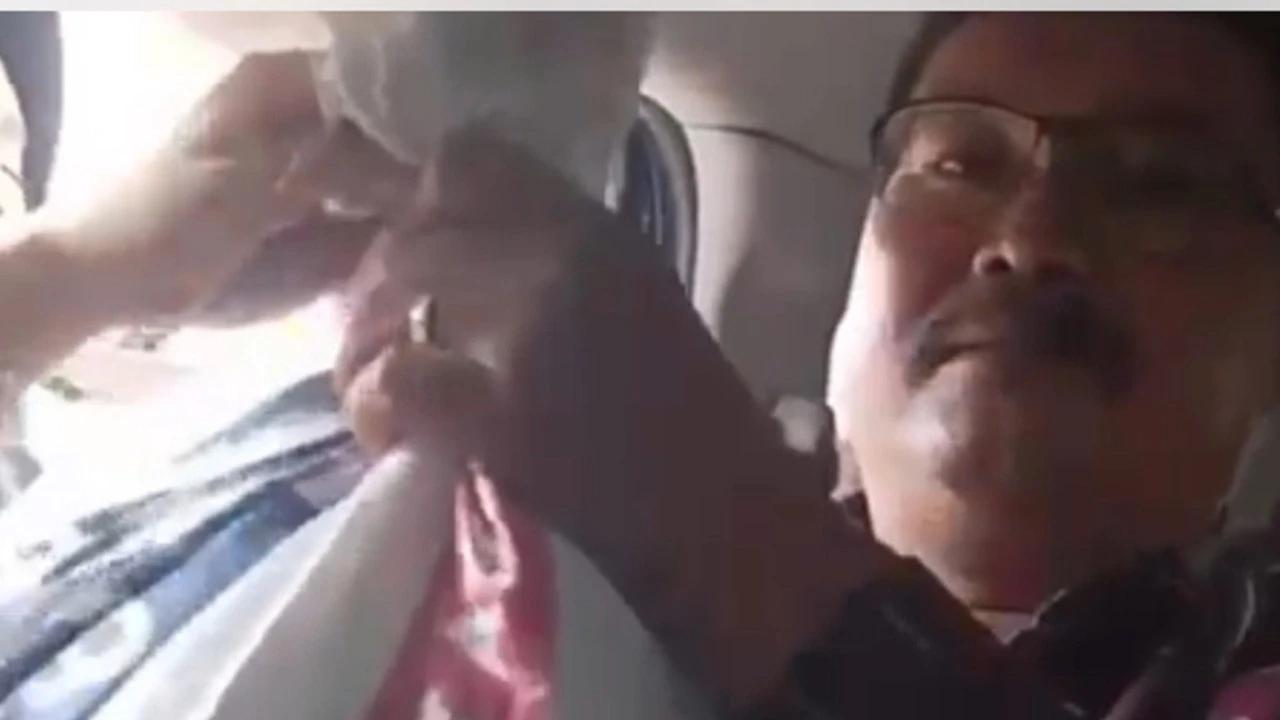 Penampakan Tersangka Jion saat Terima Uang Rp2,6 Miliar Terkait Kasus Jual Beli Jabatan di Pati