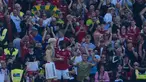Gelandang Manchester United, Alejandro Garnacho (kiri) berselebrasi dengan rekannya Fred setelah mencetak gol ke gawang Wolverhampton pada pertandingan lanjutan Liga Inggris di stadion Old Trafford di Manchester, Inggris, Sabtu, 13 Mei 2023. (AP Photo/Jon Super)