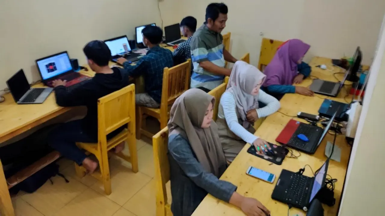 Lewat Aplikasi Android, Roniwong Cetak Banyak Orang Sukses